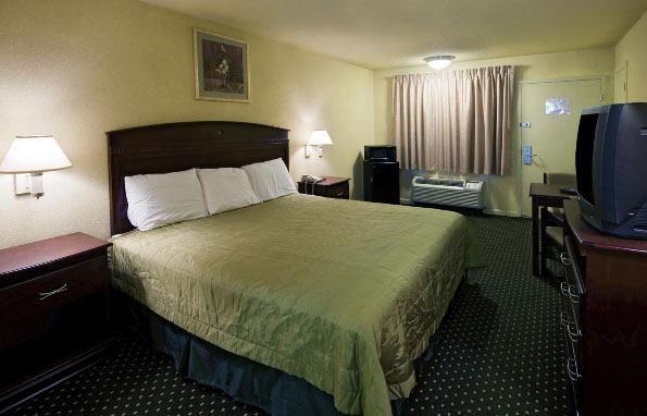 Americas Best Value Inn And Suites North Farmers Branch Exterior foto