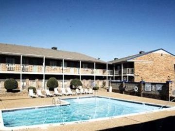 Americas Best Value Inn And Suites North Farmers Branch Exterior foto